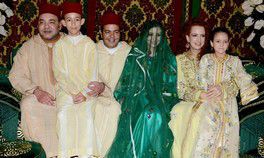 Mariage de S.A.R. le Prince Moulay Rachid avec Lalla Oum Keltoum S.M. le Roi préside la tradi