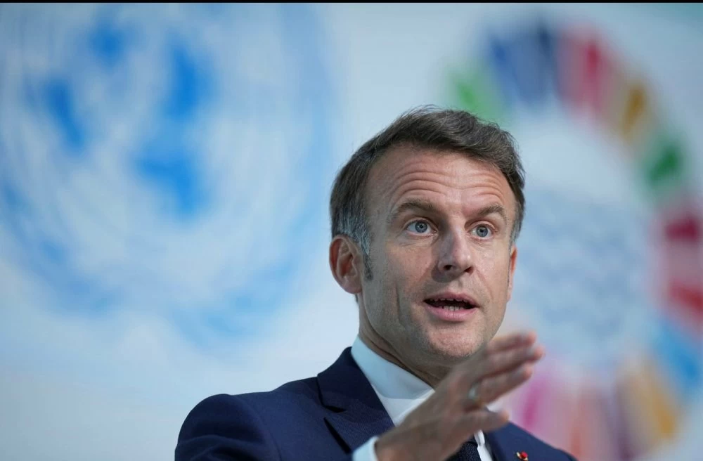 Macron veut bannir les réseaux sociaux avant 15 ans