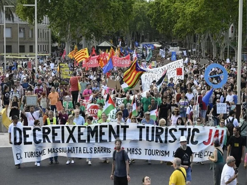 Barcelone en révolte contre le surtourisme : les habitants disent stop