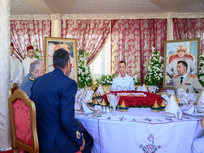 Fête du Trône : le roi Mohammed VI reçoit les vœux de la famille des FAR