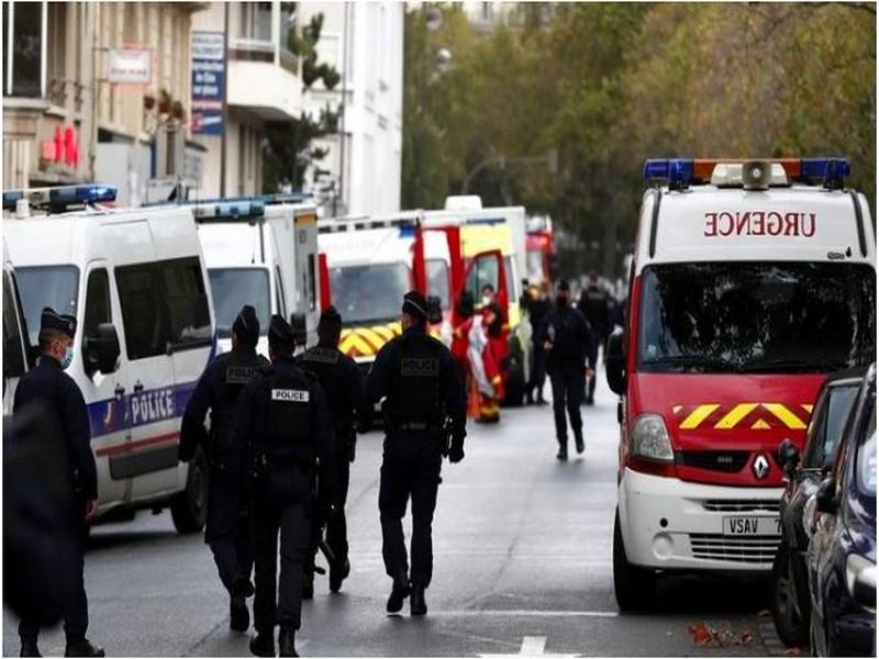 25 Septembre 2020 Paris: Près de six ans après l’attentat contre Charlie Hebdo, une attaque à l’arme blanche a fait deux blessés vendredi à Paris près des anciens locaux de l’hebdomadaire satirique  