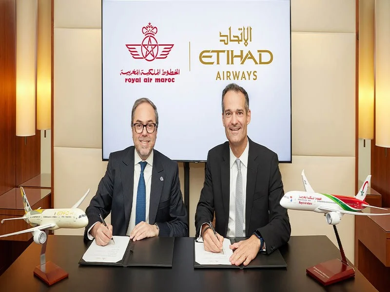 Etihad Airways et Royal Air Maroc Scellent un Partenariat pour Renforcer la Connectivité et l’Aviation Durable