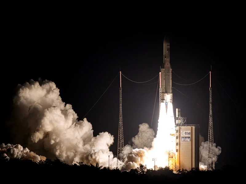 Après 27 ans de service, la fusée Ariane 5 a décollé avec succès pour son vol d’adieu