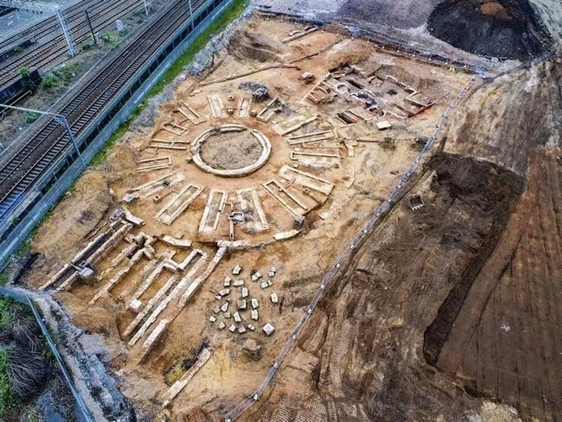 Sur le chantier du TGV anglais, 40 squelettes décapités intriguent les archéologues, voici ce que l’on sait