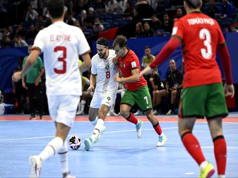 Les Lions de l’Atlas s'inclinent face au Portugal et se qualifient pour les huitièmes de finale du Mondial de futsal