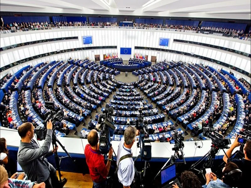 Crise migratoire à Sebta : Le Parlement européen adopte la résolution condamnant le Maroc
