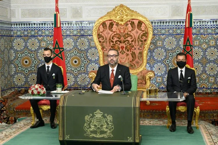 Dans le Discours du 20 août le Roi Mohammed VI met en garde les comploteurs contre le Maroc et proclame la fin de la crise avec l’Espagne et son amitié avec Macron