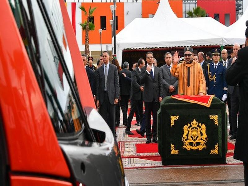 Le Roi Mohammed VI inaugure la deuxième ligne du tramway de Casablanca 