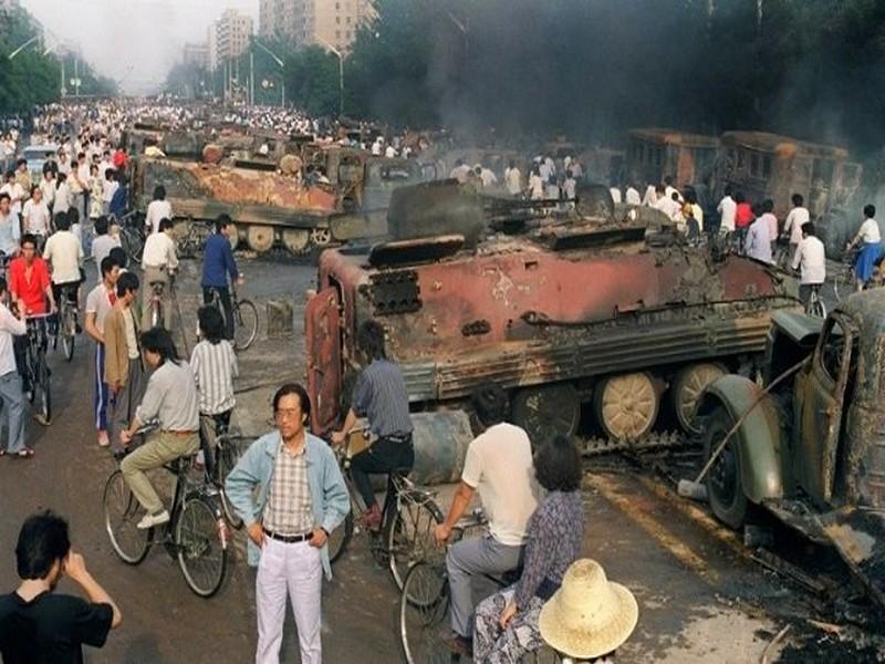 Tiananmen: 10.000 morts en une nuit de cauchemar, selon des archives britanniques