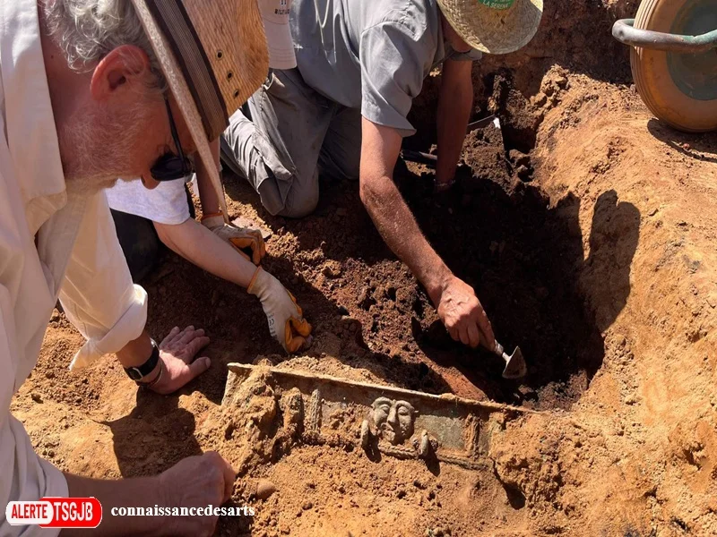 ALERTE TSGJB Espagne : un char votif en bronze de 2 500 ans decouvert sur le site de Tartessos