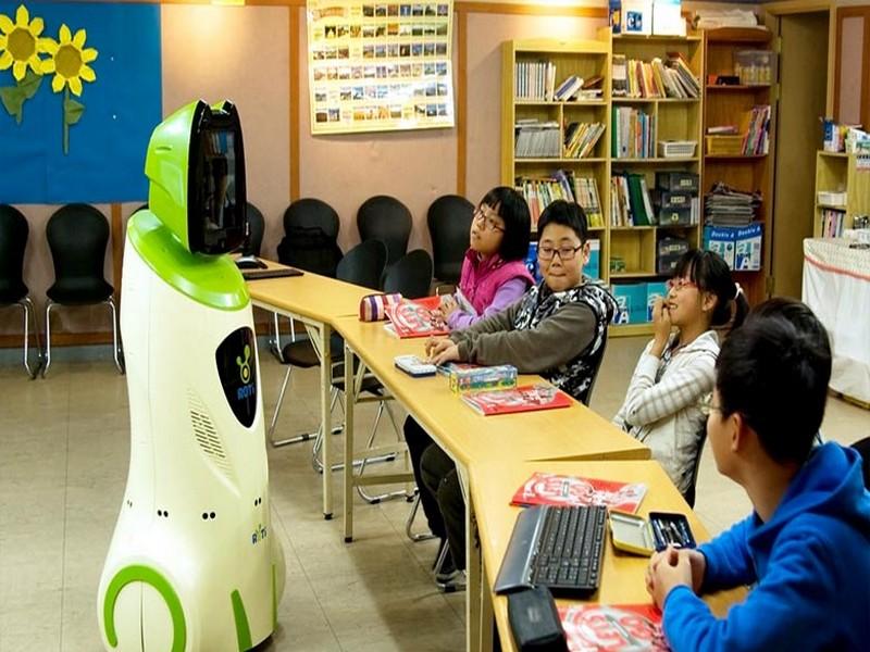 Des robots pour apprendre aux élèves japonais à parler anglais, Famille