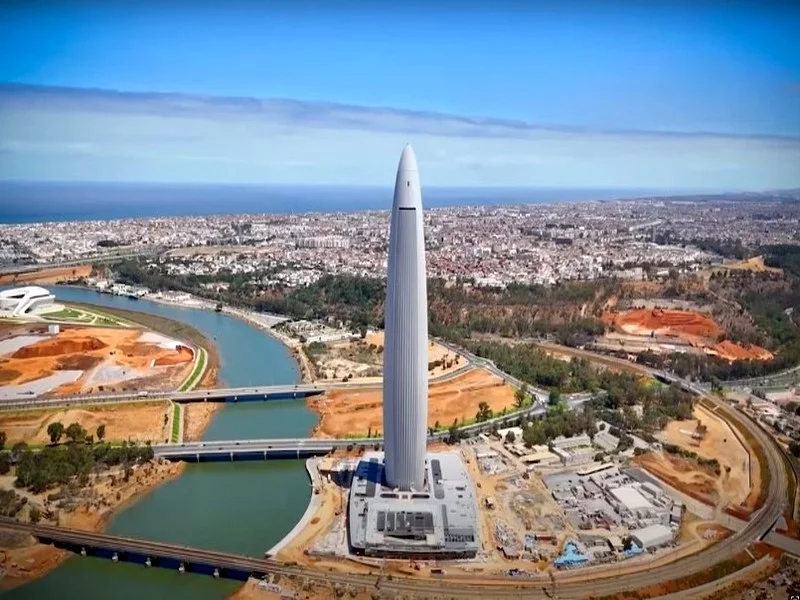 Tour Mohammed VI : un symbole architectural et écologique en pleine phase de finalisation à Rabat-Salé