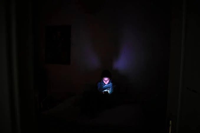 Réseaux sociaux et adolescents : Meta accusé d’avoir favorisé l’addiction
