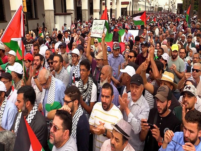 Israël-Gaza : à Rabat, des milliers de personnes marchent en soutien au peuple palestinien*
