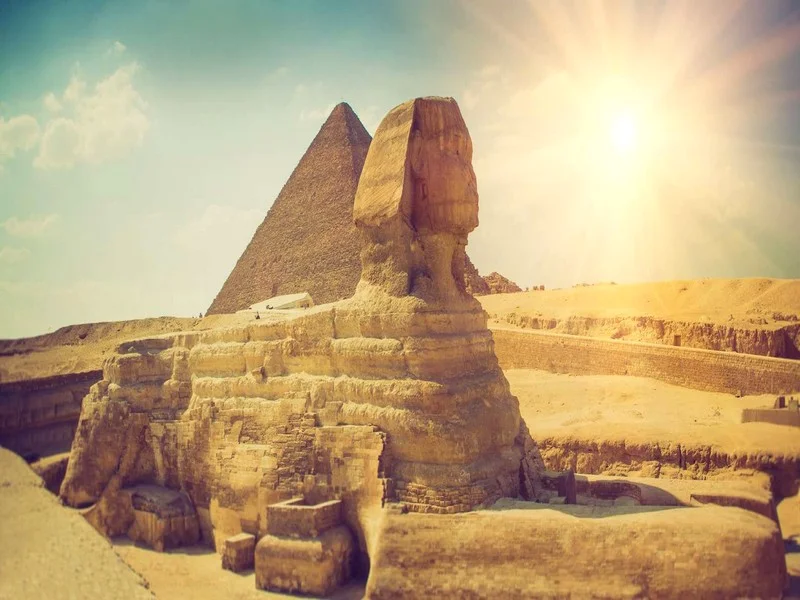 Deux sphinx colossaux découverts en Égypte