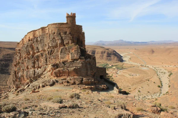 Greniers d’Amtoudi : découvrez les agadirs millénaires, joyaux du patrimoine amazigh du Maroc
