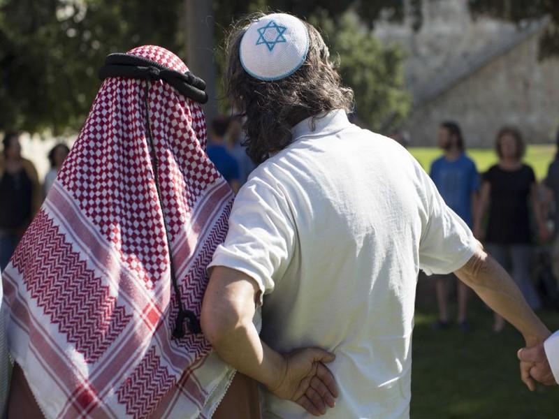 Pourquoi Les Juifs sont si puissants et les musulmans si impuissants ?