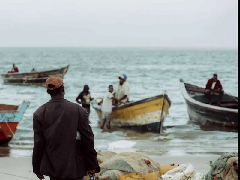L'Invasion des Navires Chinois Dévaste la Pêche en Afrique de l'Est