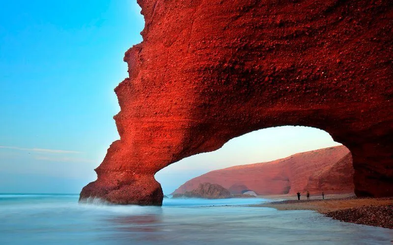 La plage de Legzira au Maroc classée parmi les plus belles du monde