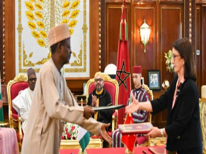 Maroc-Nigeria: les accords signés devant le roi et le président Buhari