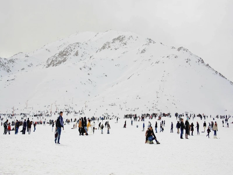 Grâce aux vacances et aux chutes de neige, voici comment se porte aujourd’hui le tourisme de montagne au Maroc