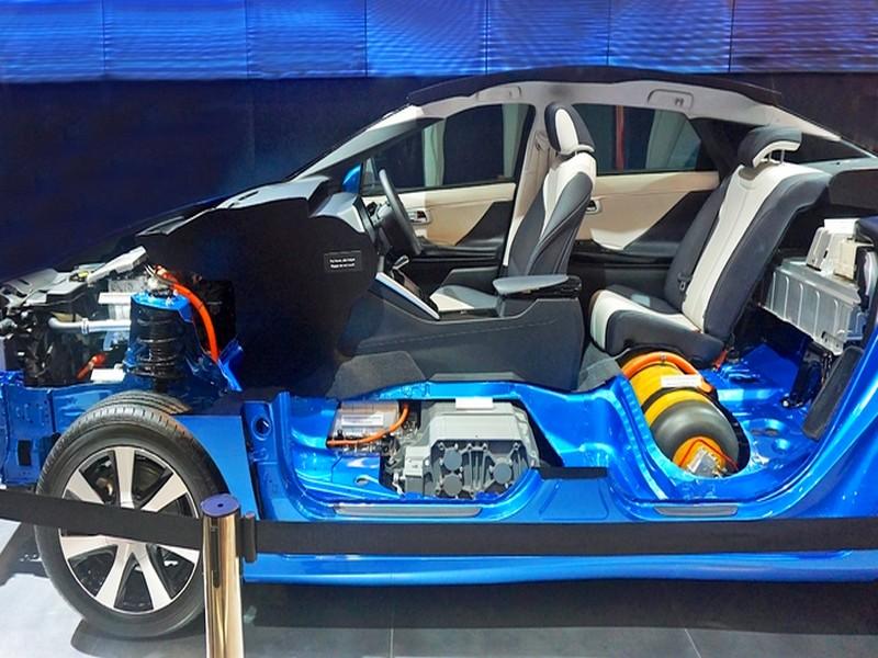 Ecologie - La voiture électrique à pile à combustible est-elle l'avenir de  l'automobile ?