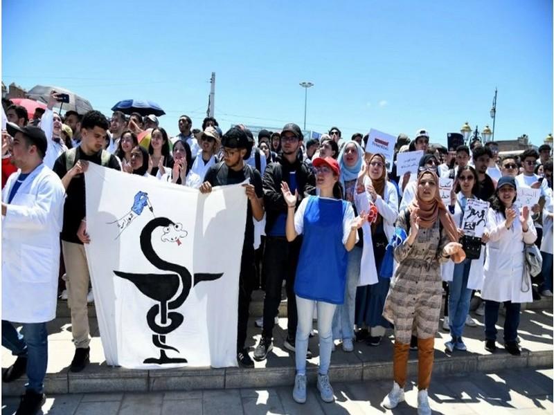 Crise Persistante dans les Facultés de Médecine et de Pharmacie : Le Dialogue Rompu Intensifie la Grève Étudiante